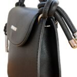 Bolsa Feminina Transversal com Alça em Corda - Preta