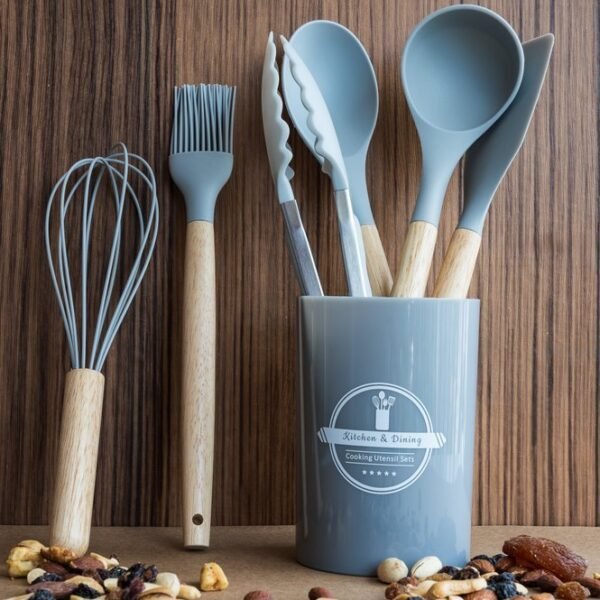 O Jogo com 7 Peças de Silicone Cinza com Cabo de Madeira