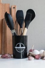 Jogo com 7 Peças de Silicone Preto com Cabo de Madeira - Imagem 3